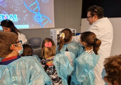 Equipo del IACS en la Noche de la investigación en Caixaforum 2024