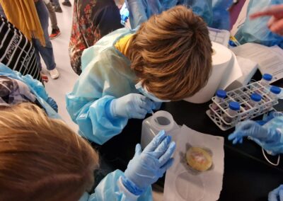 Equipo del IACS en la Noche de la investigación en Caixaforum 2024