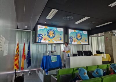 Escolares participando en el II Campeonato Científico de Aragón, en el Salón de actos del CIBA el 14 de noviembre 2024